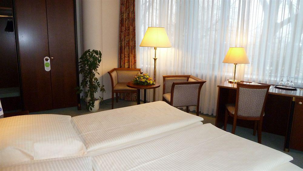 Comfort Hotel Weissensee Berlin Exteriör bild